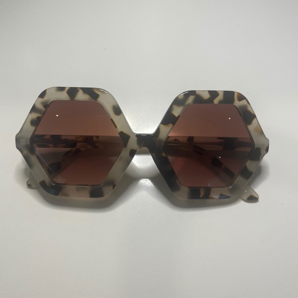 Children's Sunglasses Cheetah - Style HONEY - Brand -Sons & Daughters- Brand NEW